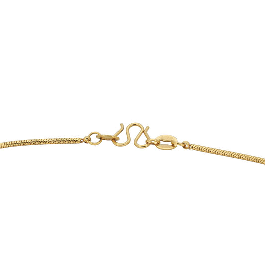 Minimalist Chain Necklace - Gold lifestyle