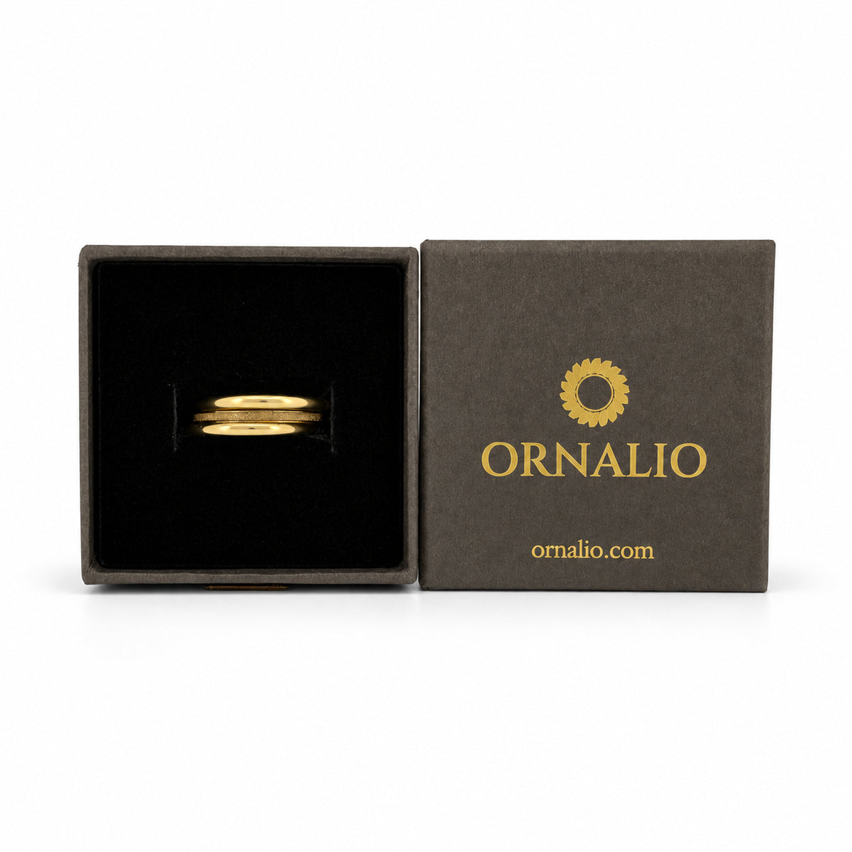 Ornalio Linked Stacking Ring – Gold in presentation box.