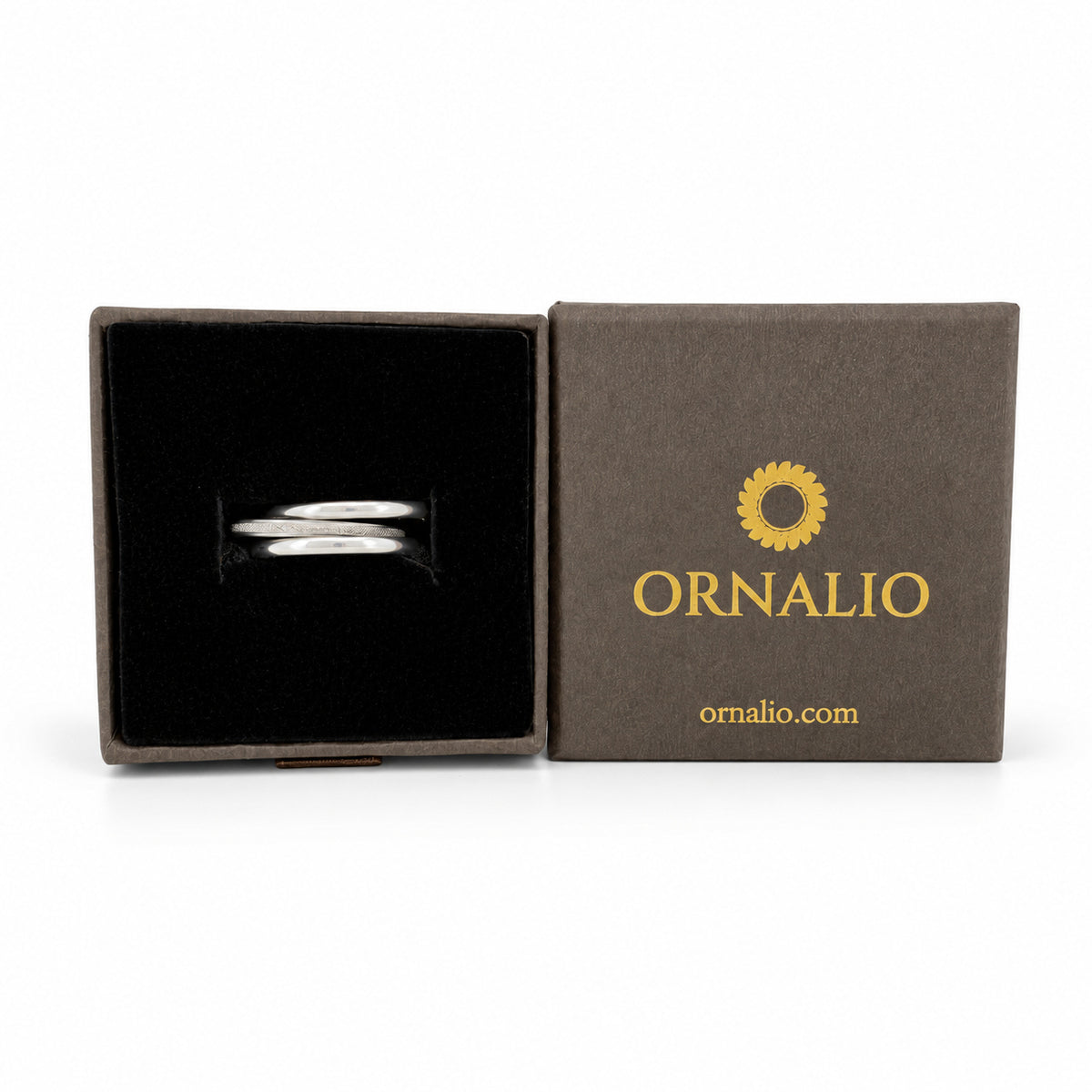 Ornalio Linked Stacking Ring – Silver in presentation box.
