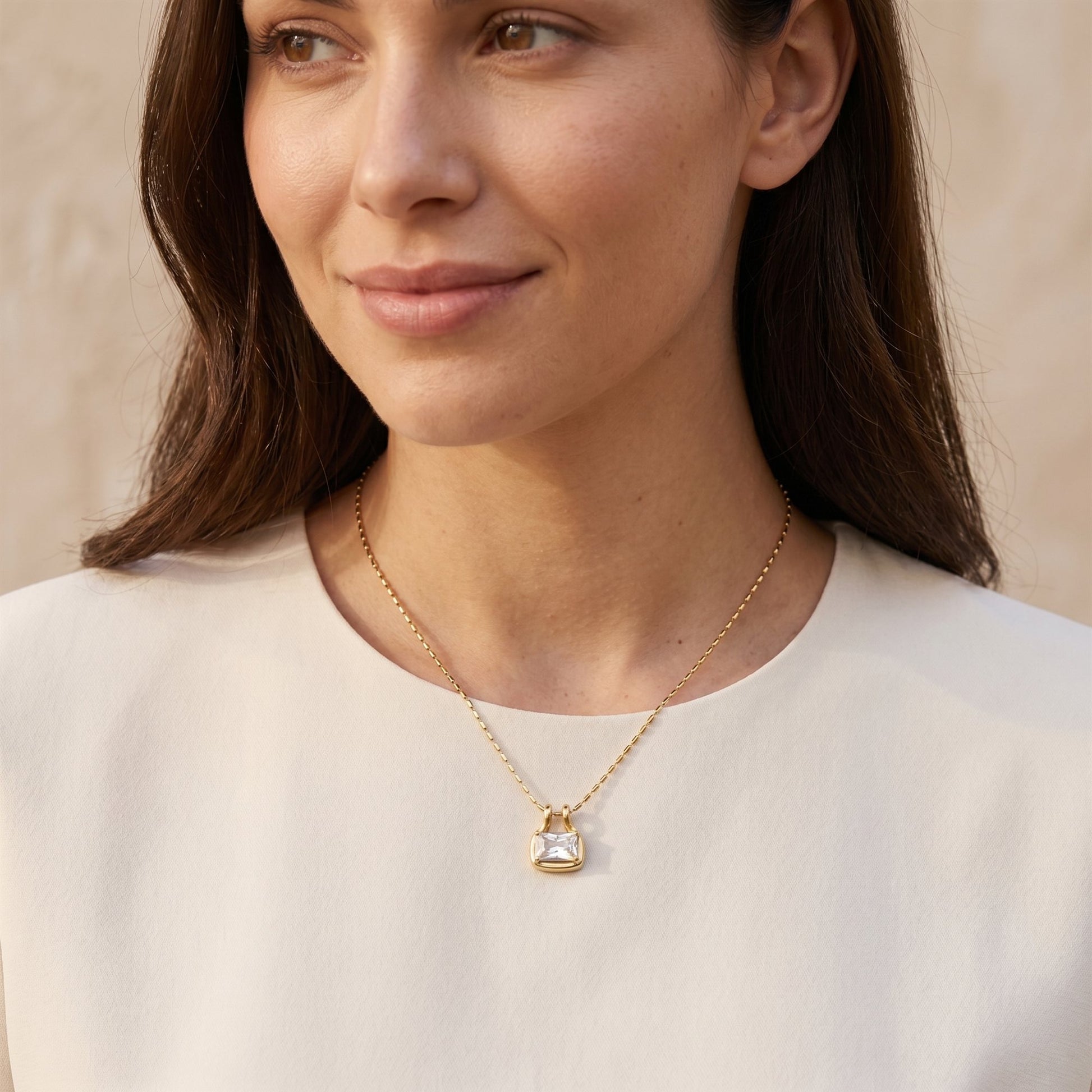 Crystal Solitaire Pendant Necklace Gold – lifestyle