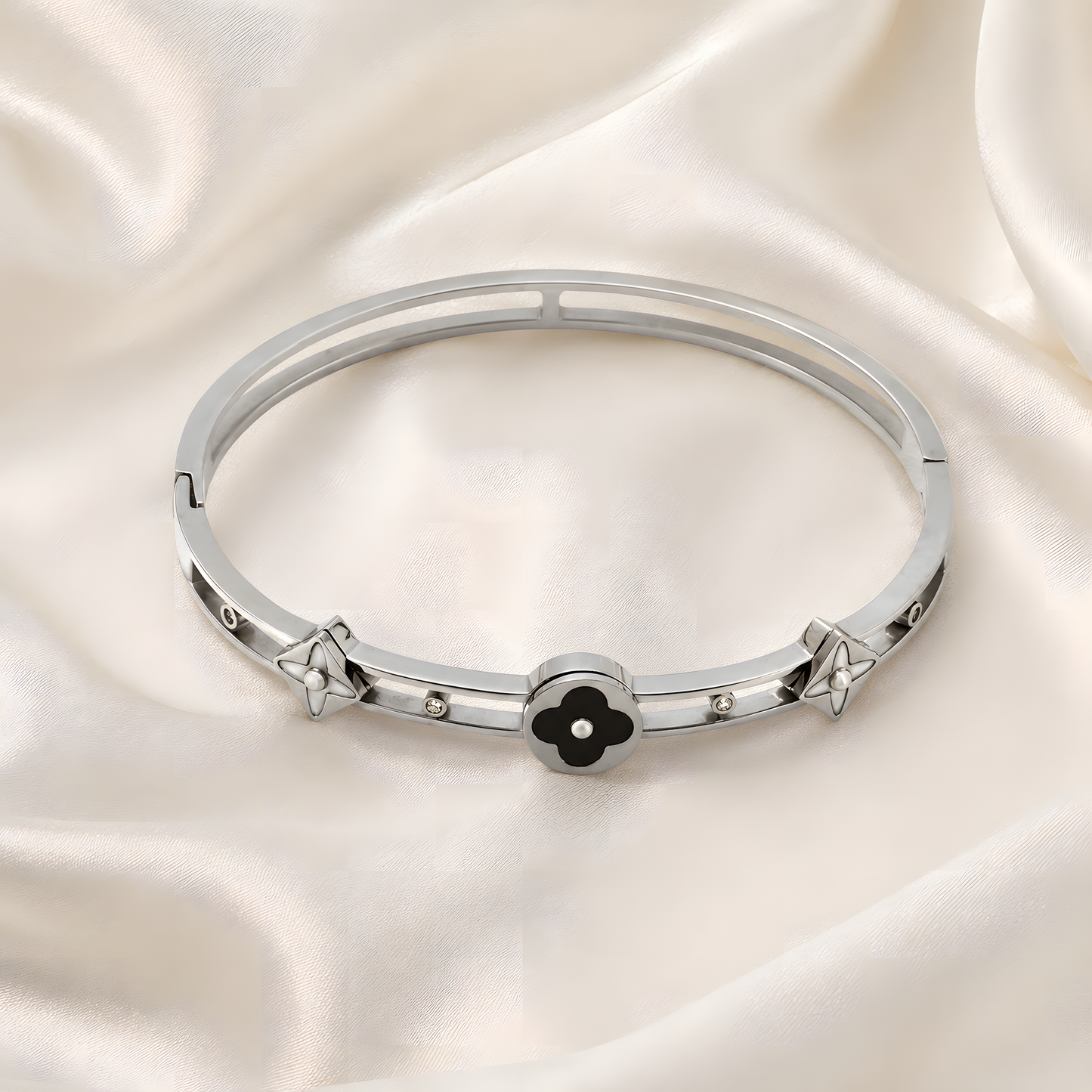 Clover Bracelet – Silver