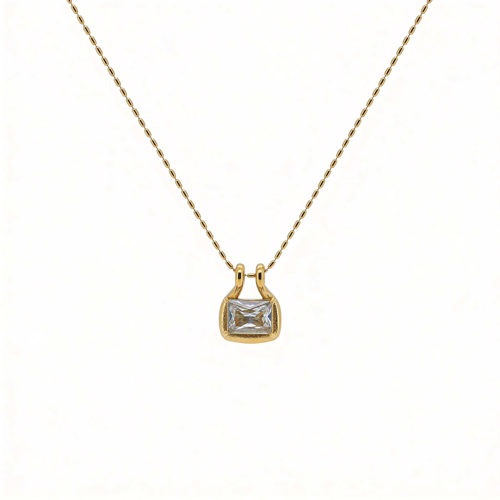 Crystal Solitaire Pendant Necklace Gold – lifestyle