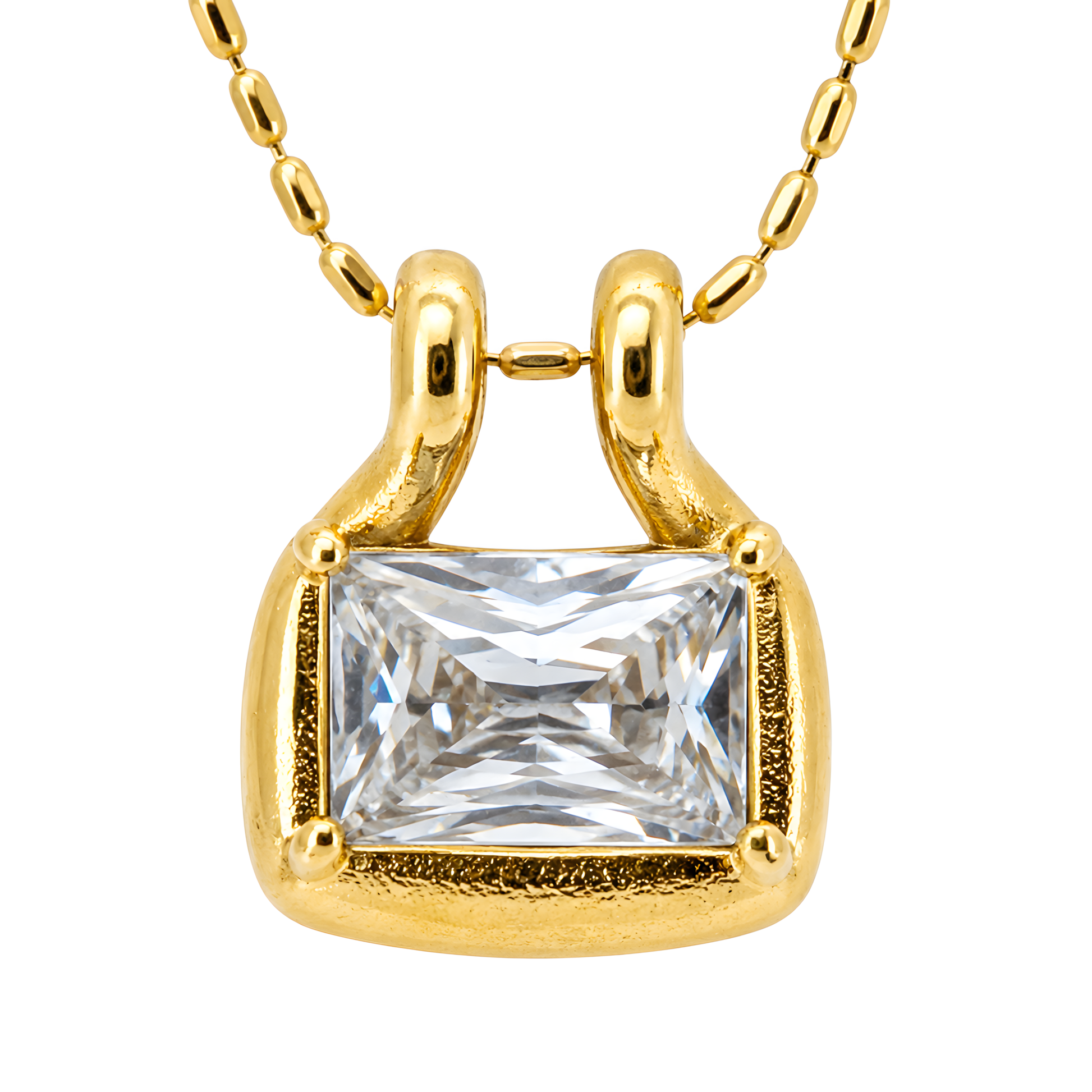 Crystal Solitaire Pendant Necklace Gold – lifestyle