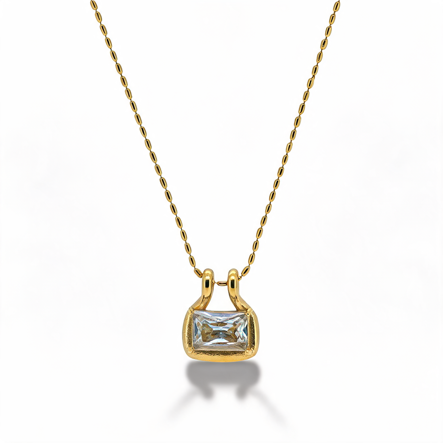 Crystal Solitaire Pendant Necklace Gold – lifestyle